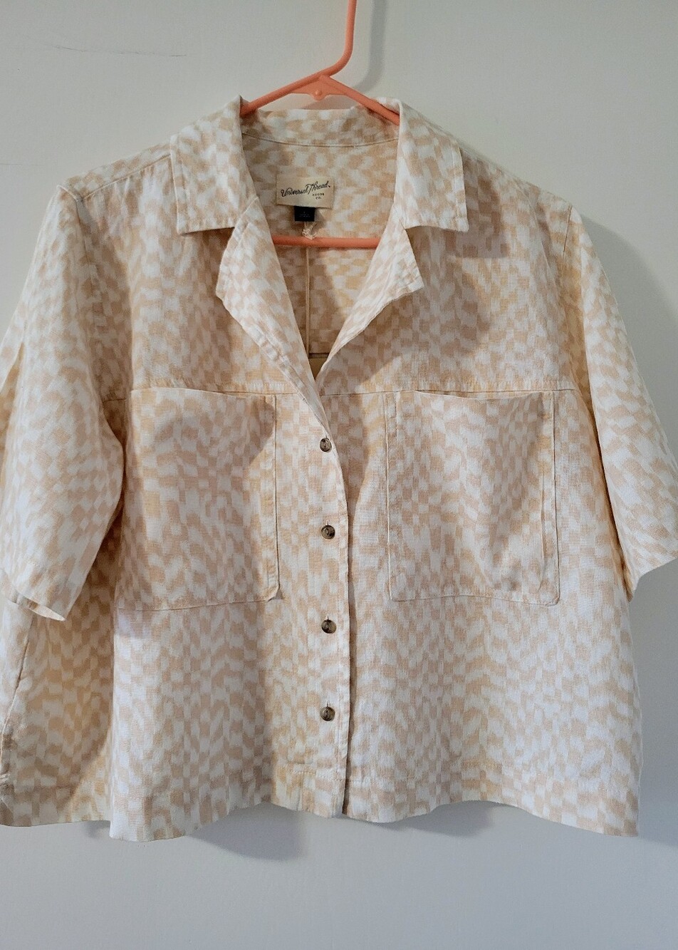 Universal Thread Cream and Beige Check Short Sleeve Shirt, Size L With Tags